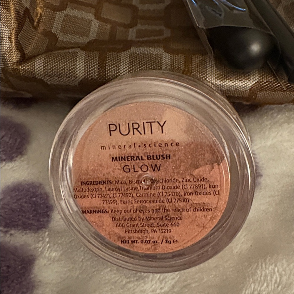 Purity Mineral Foundation Set with Bag - Picture 3 of 4